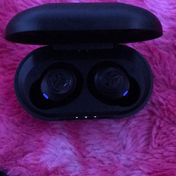 bluetooth earbuds - Picture 3 of 5